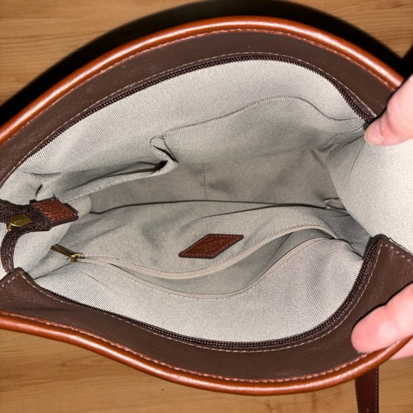 Fossil Color Block Heritage hobo crossbody ZB1784206 - Picture 4 of 8